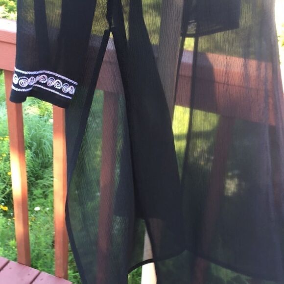 CHICOS SILK embroidered V neck Tunic black white sheer long sleeve Size 0 or Med - Picture 4 of 7